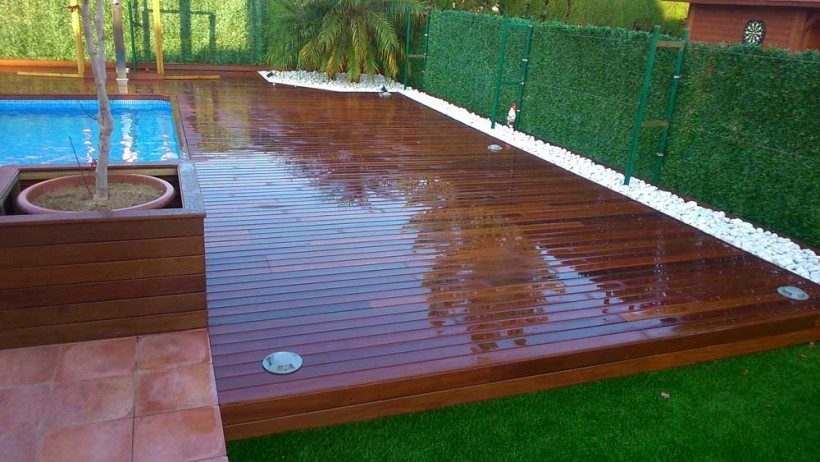 Construcción de piscina de obra en Reus con iluminación ambiente